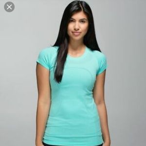 Lululemon swiftly athletic tee